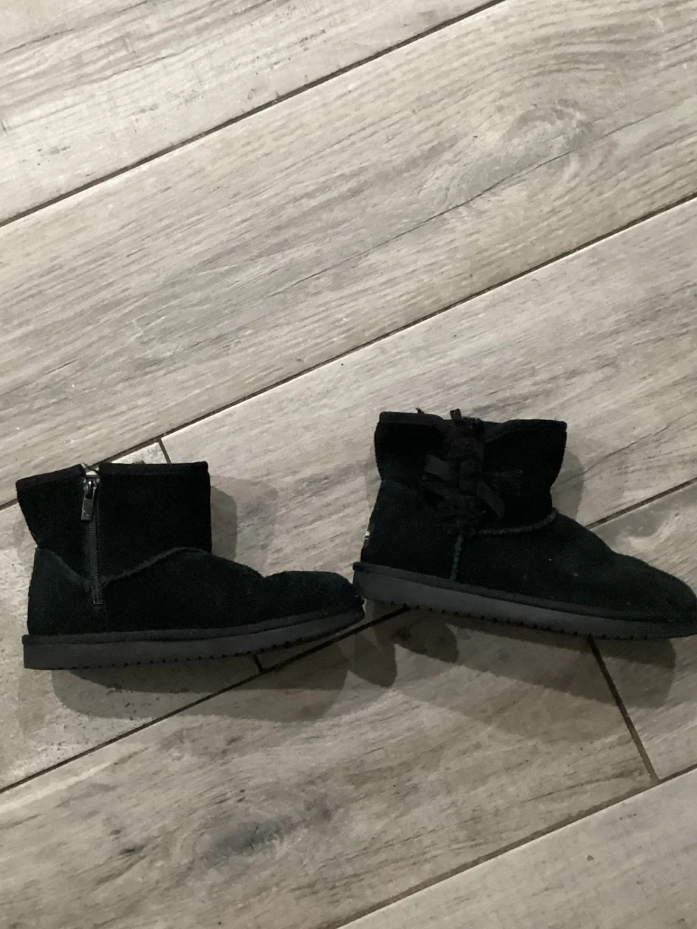 Koolaburra Black Plush-Lined Kids Zip Ankle Boots